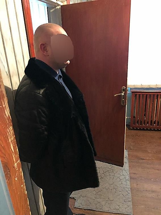 В Киеве расследуют дело полицейского, вымогавшего взятку у якобы ограбленного мужчины 3