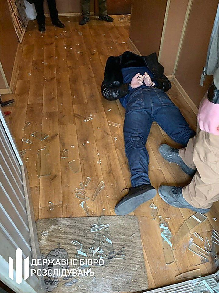 Задержанный полицейский