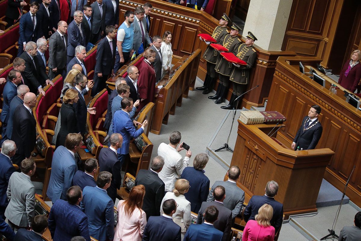 По мнению политологов, депутаты уже смирились с мыслью, что досрочным выборам быть