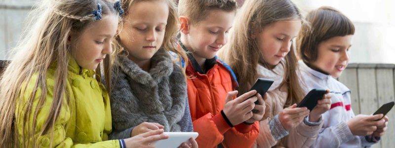 В Киеве школьники получат электронные ученические билеты