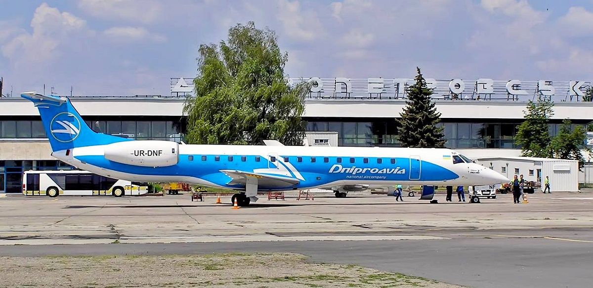 Гройсман рассуждает о новом аэропорте Днепра, но денег на его строительство не дает 1