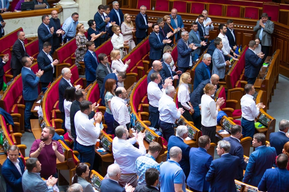 Можно ли на практике объявить импичмент президенту по законопроекту Зеленского 1