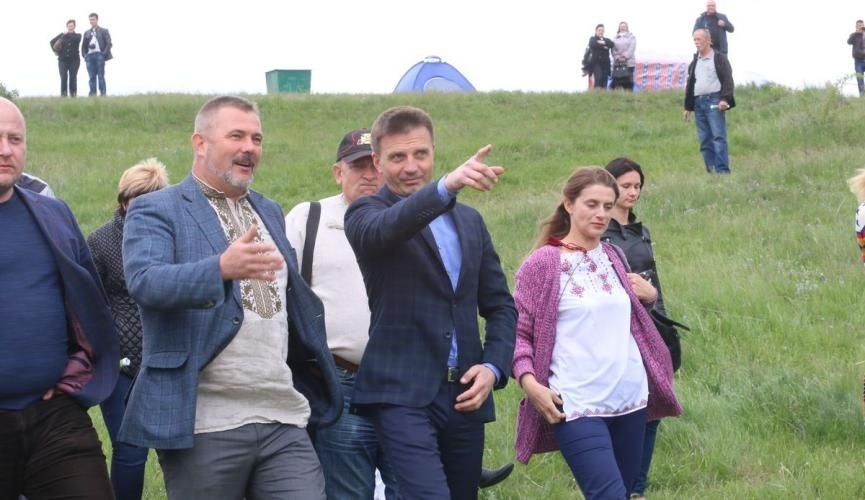 народный депутат Юрий Береза - организатор фестиваля