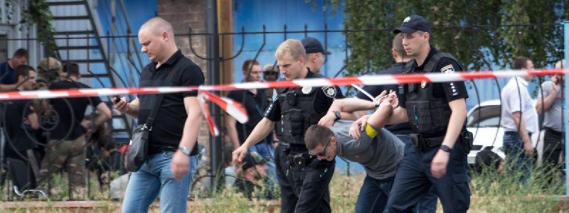 Из-за чего стреляли в Днепре на улице Береговой