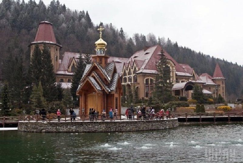 Зачем президенту Украины три охотничьи резиденции 2