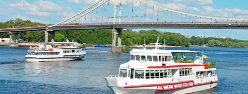 Сколько стоит и как прокатиться круизом по Днепру