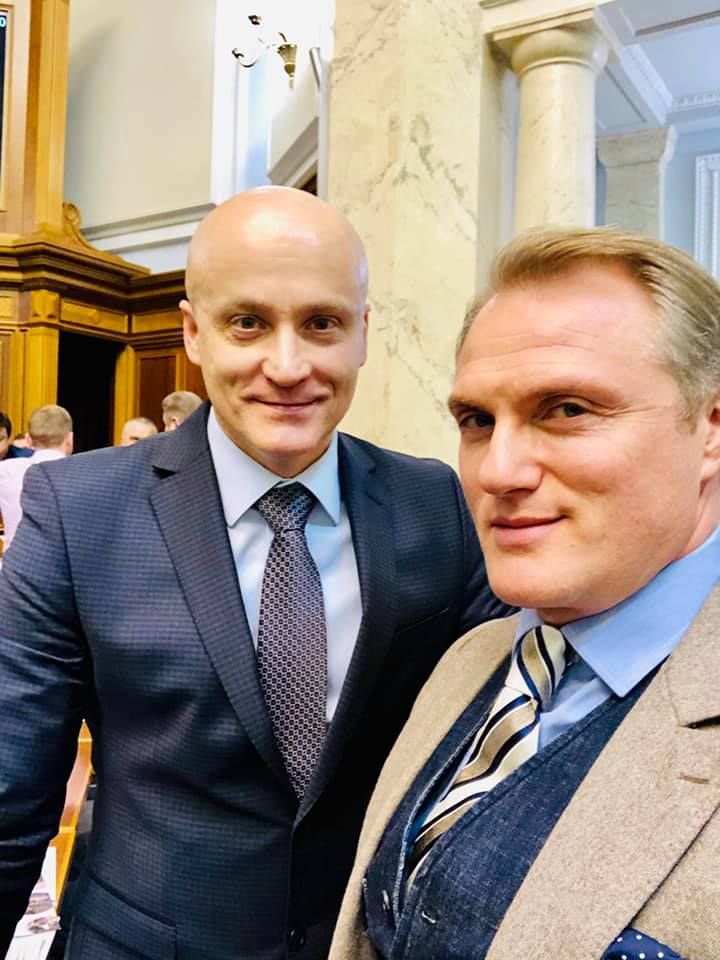 Евгений Рыбчинский с нардепом из Днепра Андреем Денисенко. Тот имеет не менее радикальные взгляды в теме украинизации