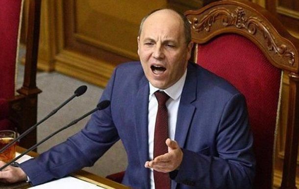 Жена генпрокурора, герой войны и чиновники: кого Порошенко ведет в Верховную Раду Украины 2