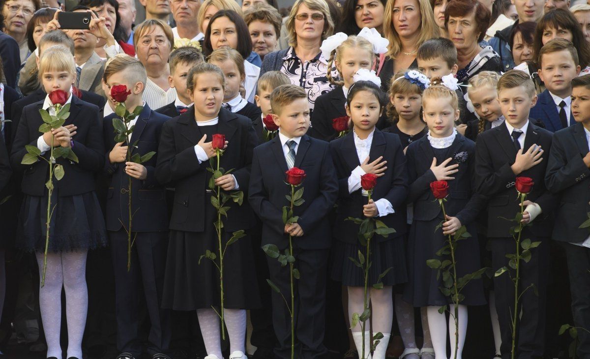 Зеленский отменил более 160 указов предыдущих президентов Украины: что изменилось 2