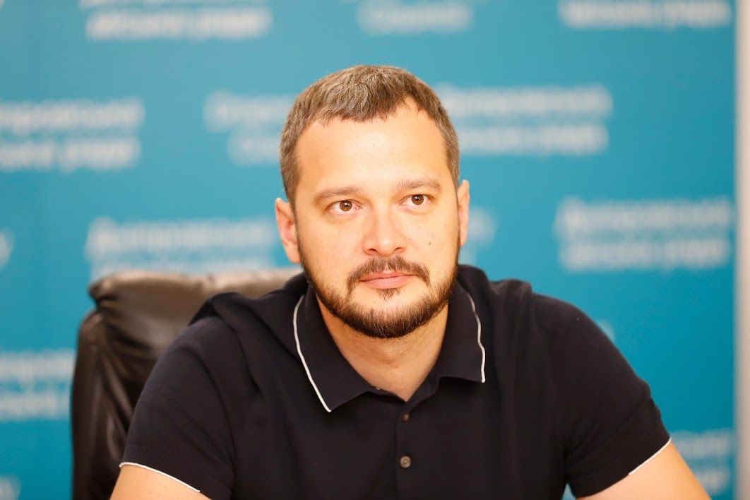 Цікаві локації на Набережній, битва фарбами та концерт TAYANNA: Як Дніпро святкуватиме День молоді 2