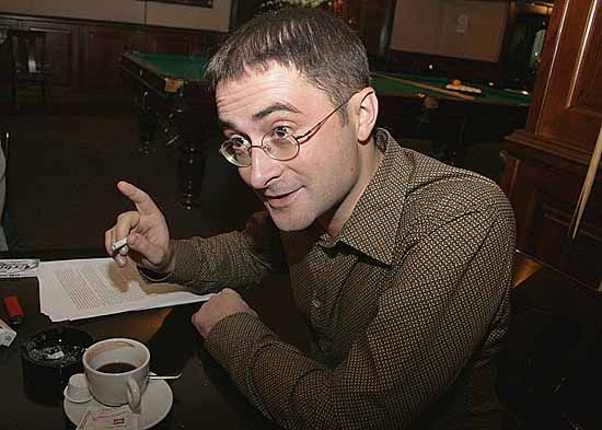 Нардепы, безработные, телеведущие, миллионеры: кто от Киева штурмует Раду 8