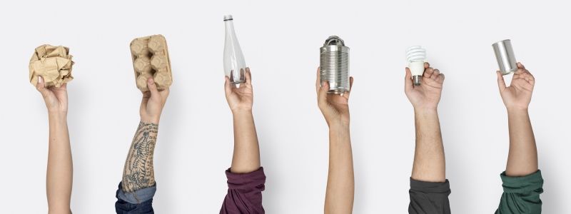 В Киеве власти покупают контейнеры для сортировки мусора: когда их поставят