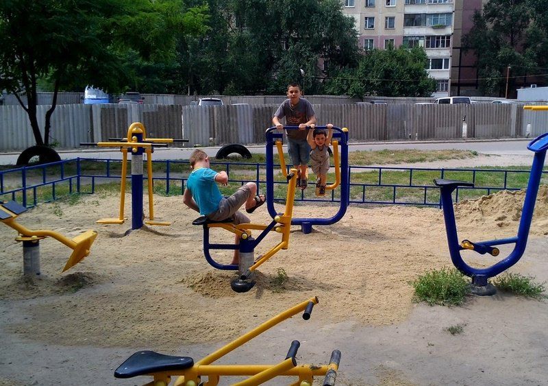 Где в Киеве поставят детские площадки и построят футбольные поля за 12 миллионов 1