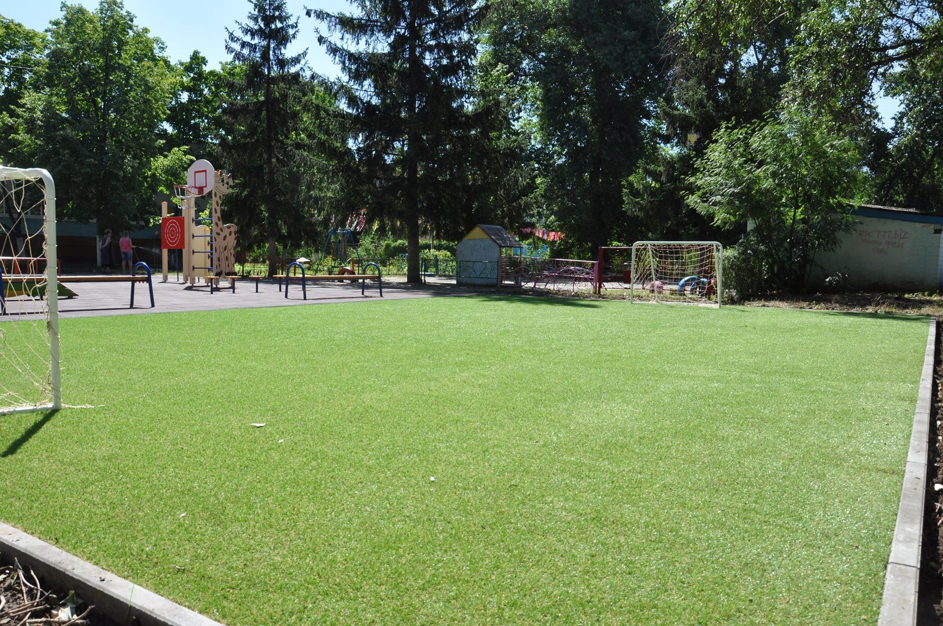 Как народный депутат Иван Куличенко помогает школам и садикам 6