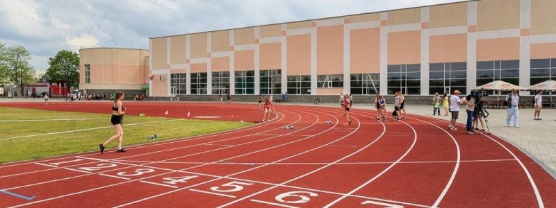 Бывший стадион ВРЗ в Днепре отремонтирует новый подрядчик