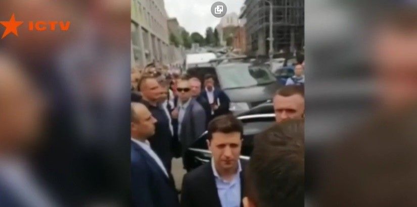 Президент встретился с пикетчиками