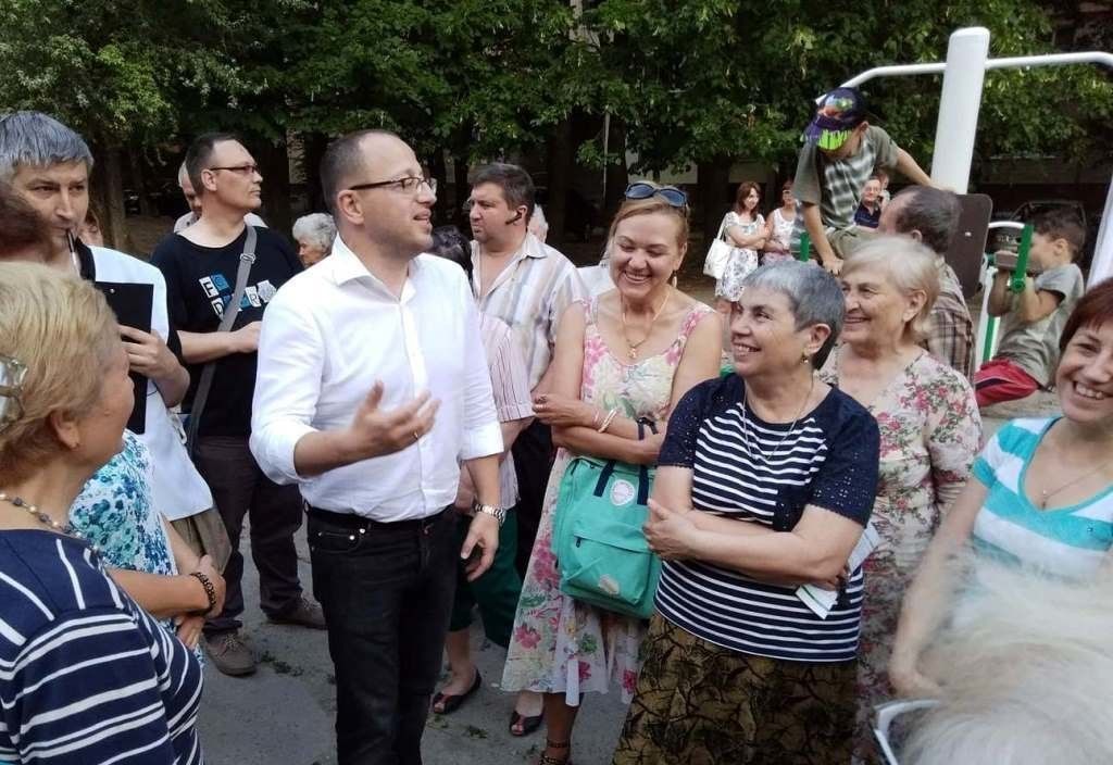 Встречи жителей округа с Геннадием Гуфманом всегда проходили в дружеской атмосфере