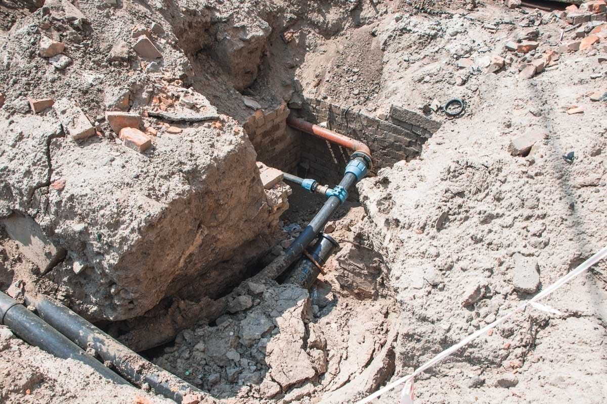 На ул. Короленко идет замена инженерных коммуникаций