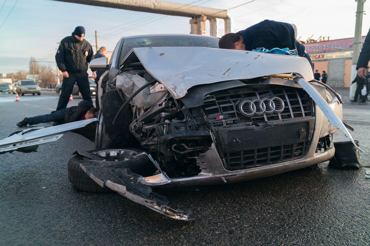 Какой приговор вынес суд водителю авто, что убегал от полиции, протаранил Приус и совершил смертельное ДТП в Днепре 6