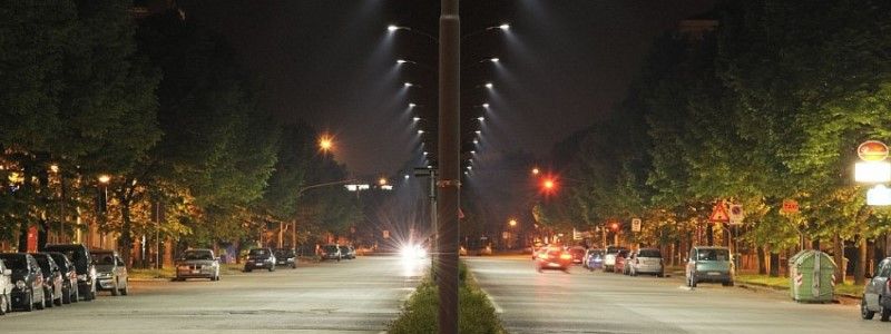 На каких улицах Киева отремонтируют освещение за 12 миллионов гривен