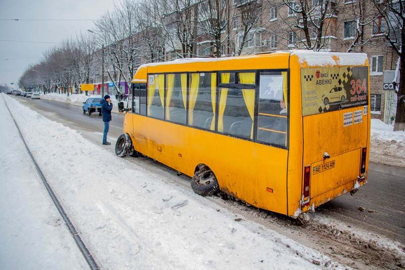 Надеемся, что с заменой маршруток на большие автобусы, мы забудем о таких ситуациях