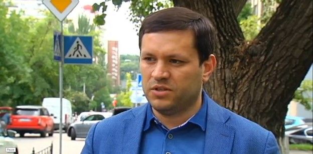 Роман Могила