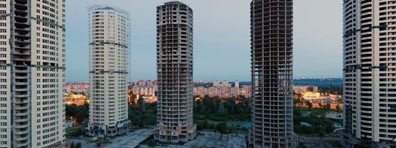 В Киеве власти решают судьбу 86 проблемных новостроек: кого арестуют и что снесут