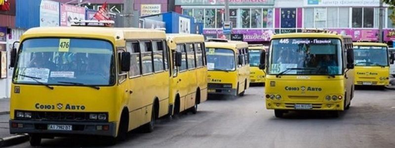 В Киеве проверили маршрутки - соглашения разорвали с 16 перевозчиками
