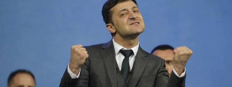 Как украинцы оценили работу Зеленского в первые 100 дней президентства: опрос Деминициатив