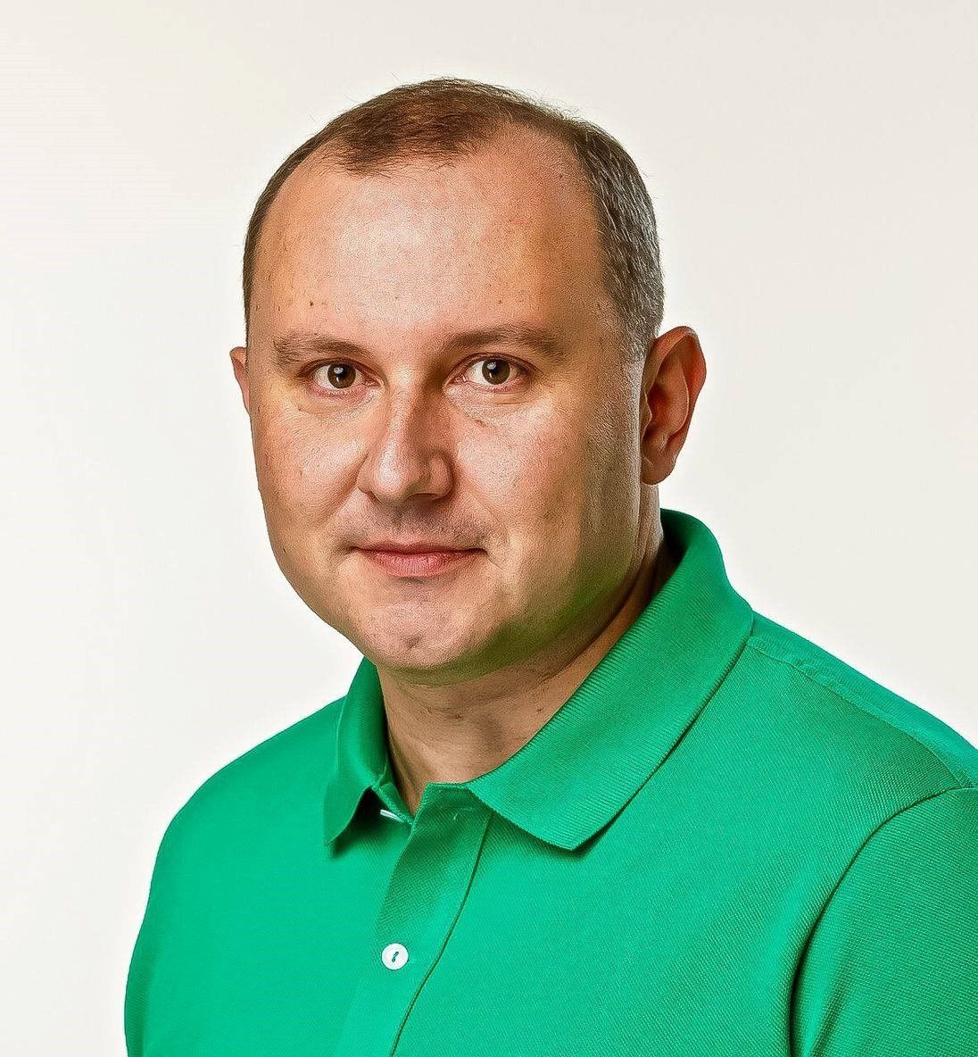 Сергей Северин, не самый удачливый в политике. Лишь став кандидатом от Зекоманды, он избрался в депутаты