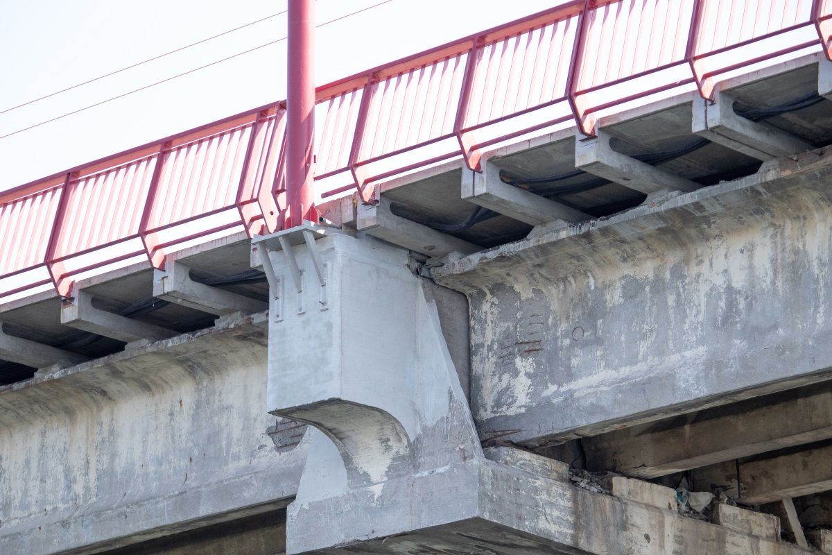 Как должны были отремонтировать и как отремонтировали Новый мост в Днепре 5