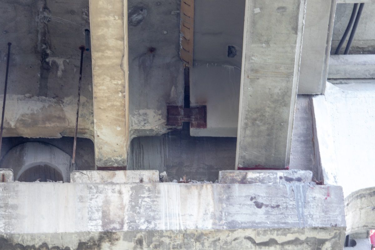 Как должны были отремонтировать и как отремонтировали Новый мост в Днепре 8