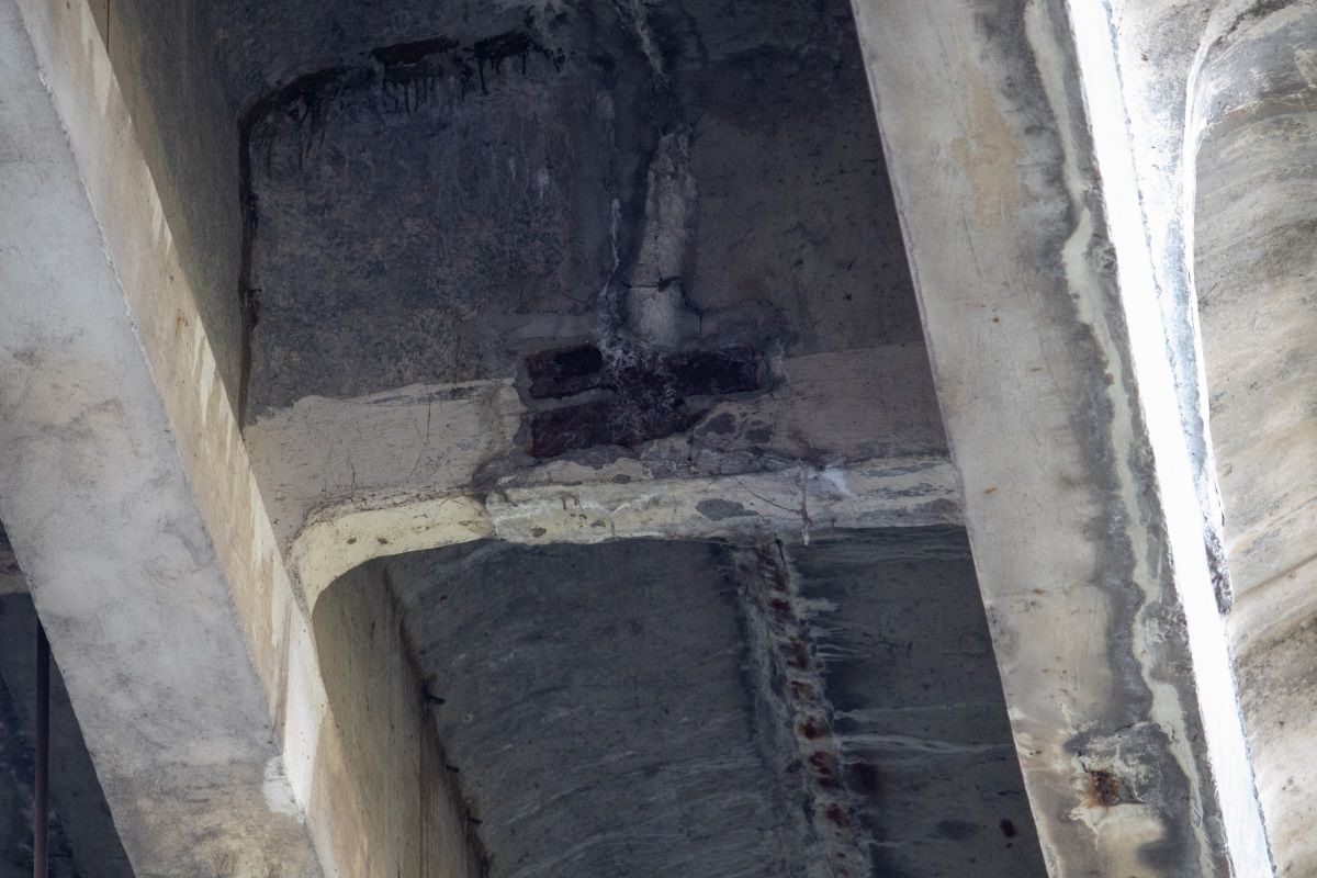 Как должны были отремонтировать и как отремонтировали Новый мост в Днепре 9