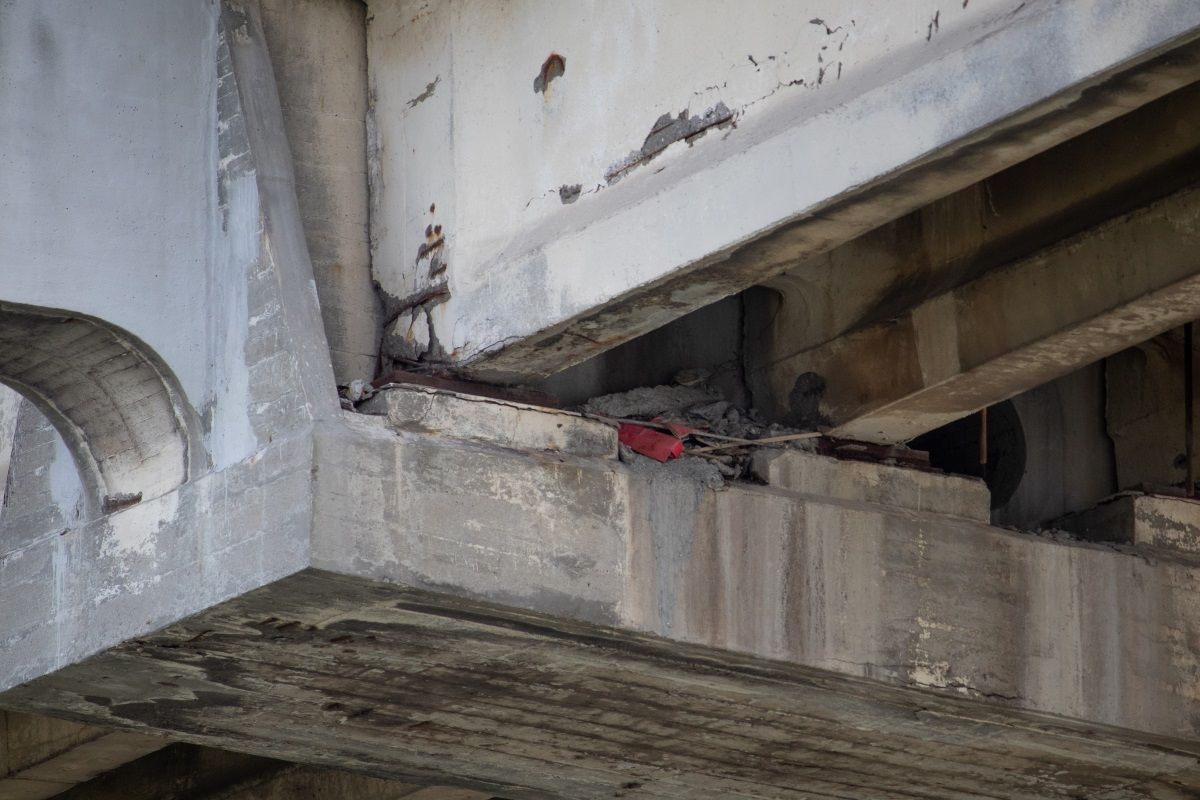 Как должны были отремонтировать и как отремонтировали Новый мост в Днепре 13