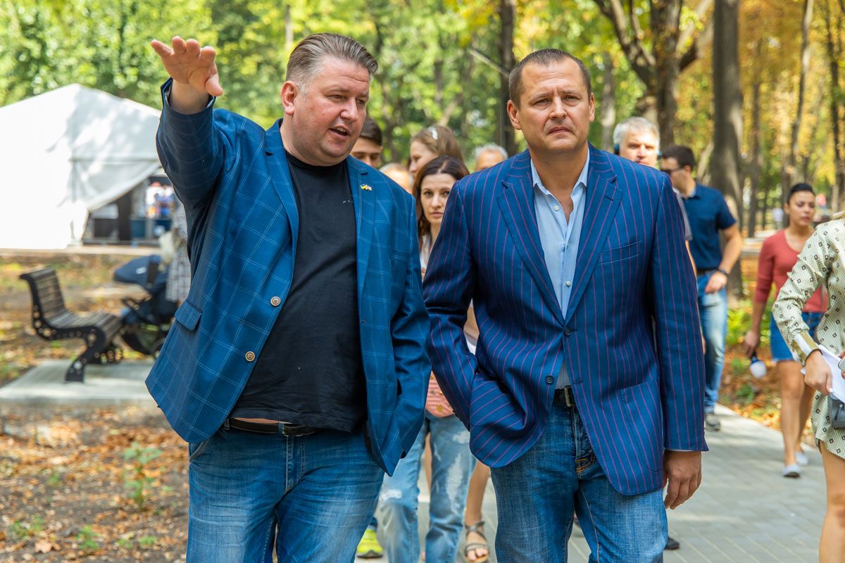 В Днепре открыли реконструированный парк Гагарина: при чем тут горсовет 22