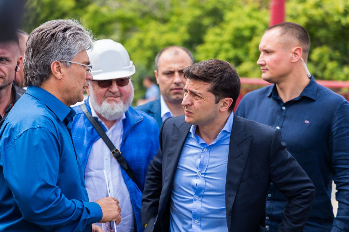 Президент искал ответ на вопрос - мост сдали или нет