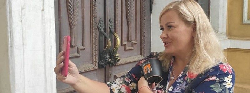Откуда чашки? Медиа-скандал вокруг сувениров в Днепре