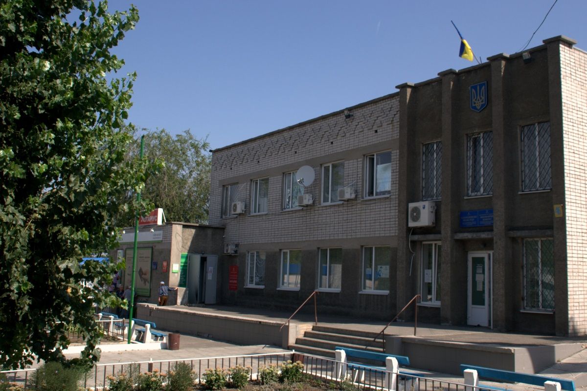 Огромные суммы бюджета уходят на содержание аппарата чиновников