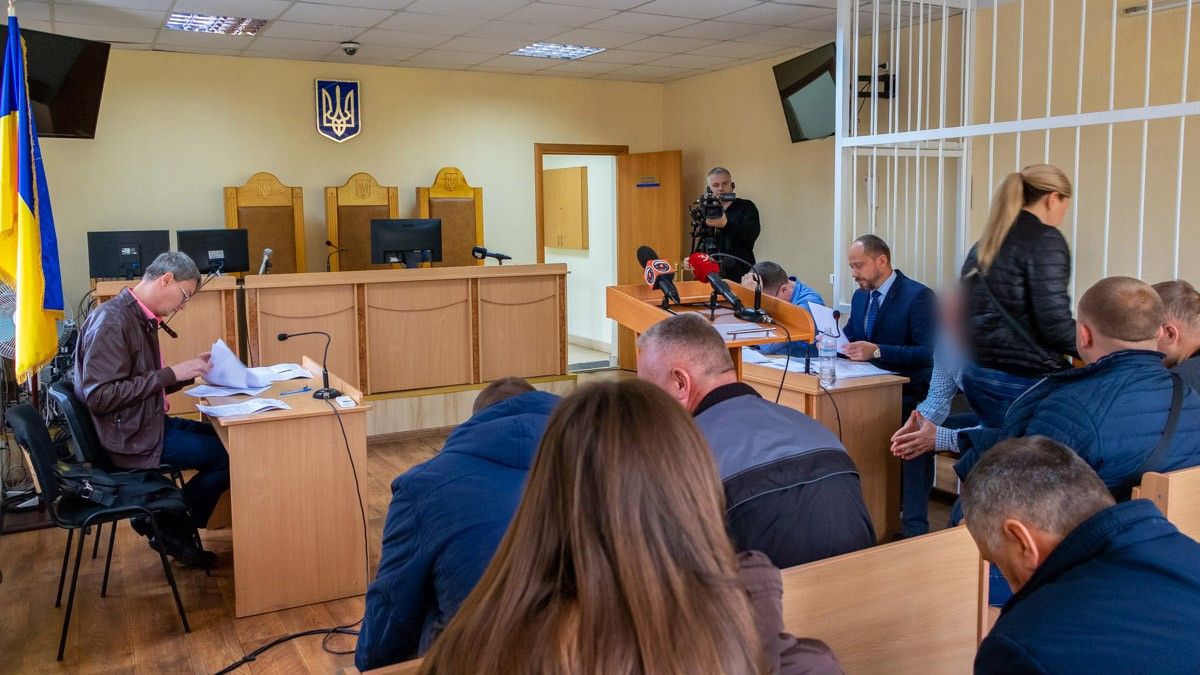 За процессом следит общественность