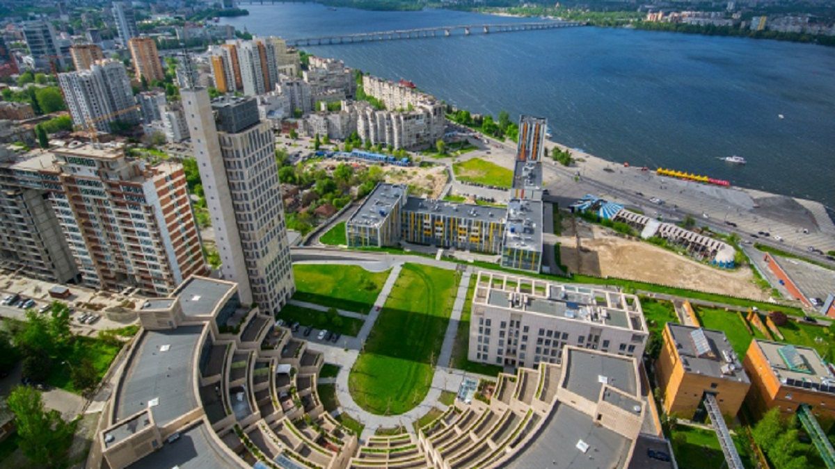 Горсовет Днепра хочет забрать землю под элитными жилыми комплексами