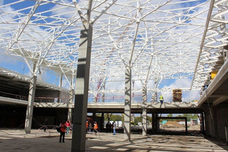 Современный интерьер нового терминала в аэропорту Запорожья