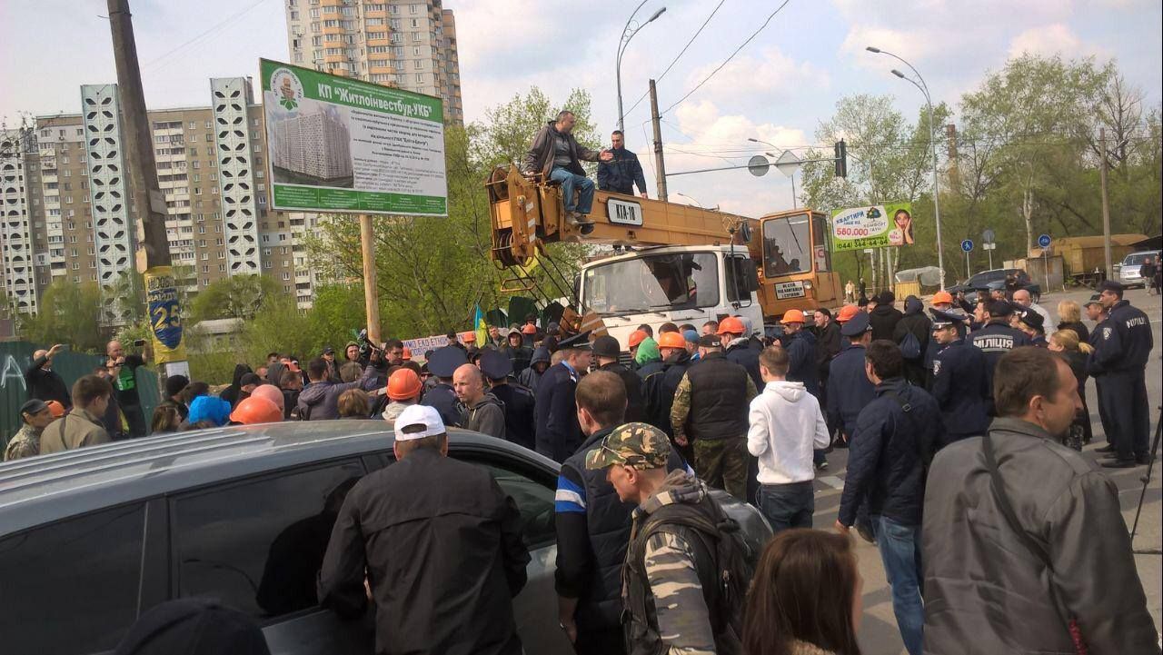 Общественность уже долгое время борется с застройщиком