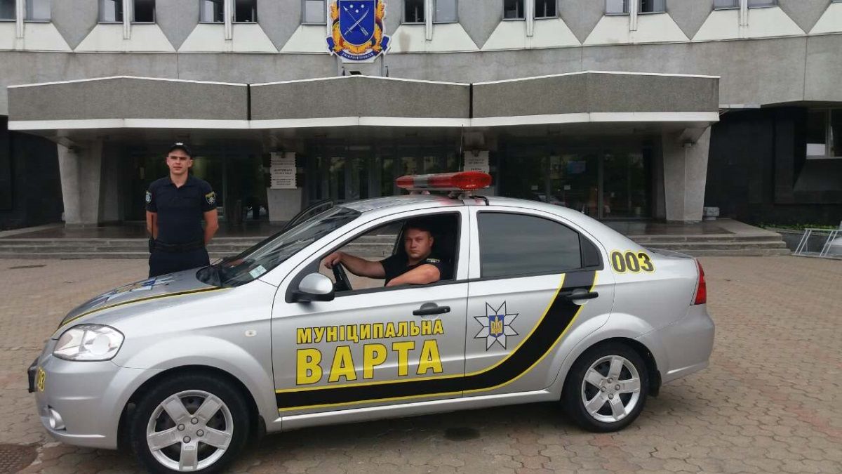 Муниципалам Филатова в Днепре купят еще три автомобиля за 1,2 миллиона