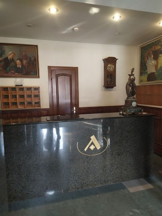 Отель в центре Днепра выставили на продажу: сколько за него хотят 3