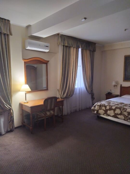 Отель в центре Днепра выставили на продажу: сколько за него хотят 5