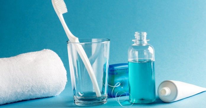 В Днепре врач рассказал, как взрослым и детям правильно следить за зубами 3