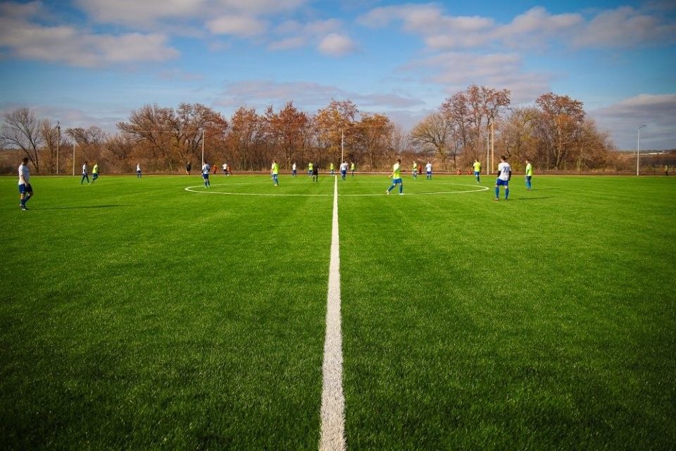 Новые футбольный поля появились по всей области