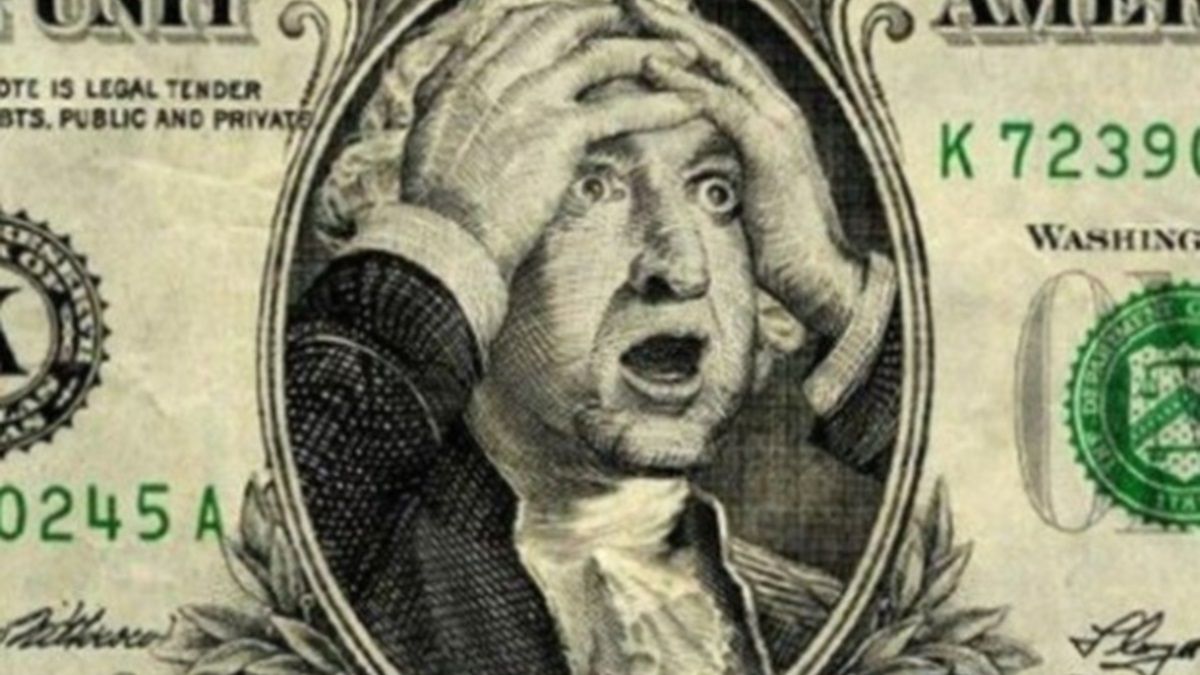 В пятницу доллар продолжил падать: курс валют на 15 ноября