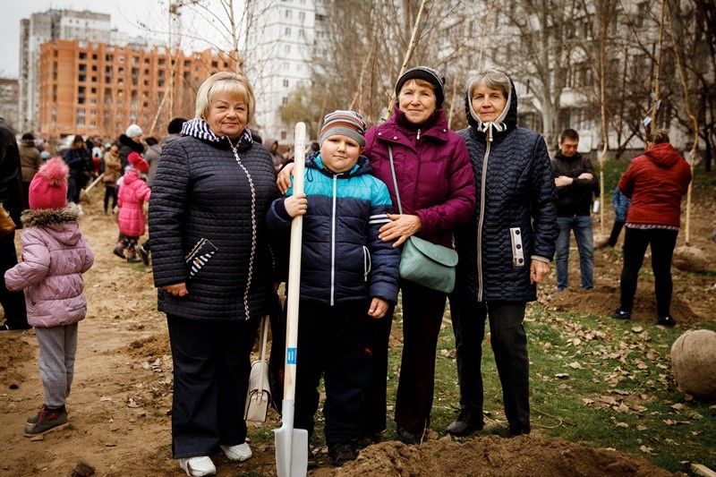 В Днепре команда Геннадия Гуфмана организовала посадку уже четырех семейных садов 4