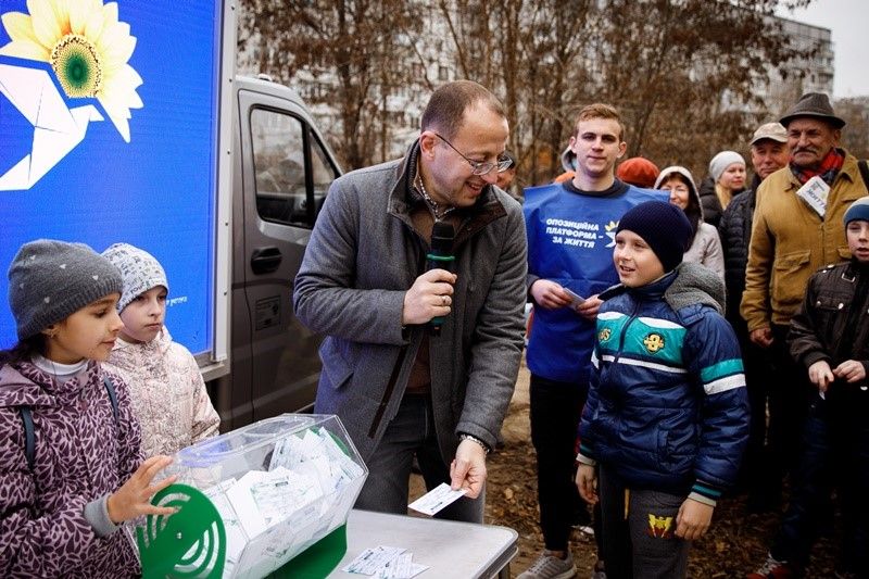 В Днепре команда Геннадия Гуфмана организовала посадку уже четырех семейных садов 6